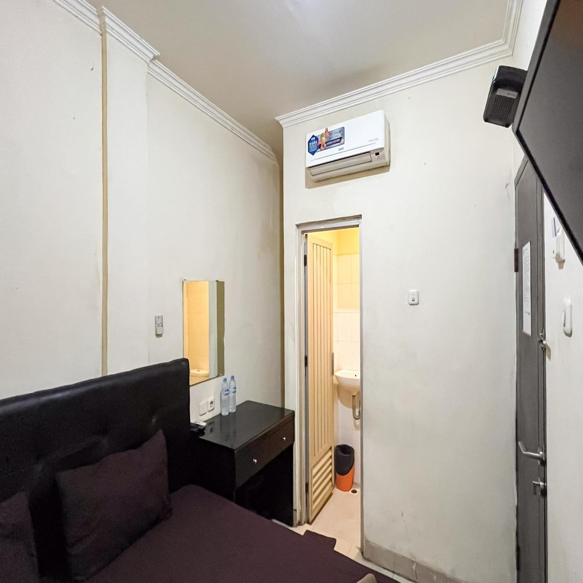 Arcadia Rooms Redpartner Jakarta Buitenkant foto