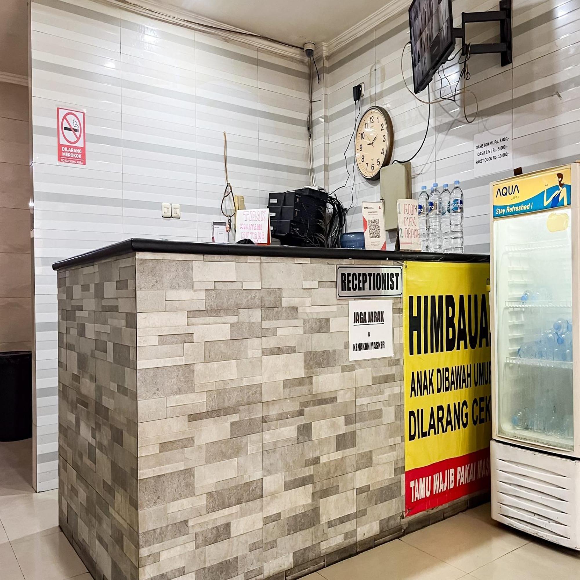 Arcadia Rooms Redpartner Jakarta Buitenkant foto