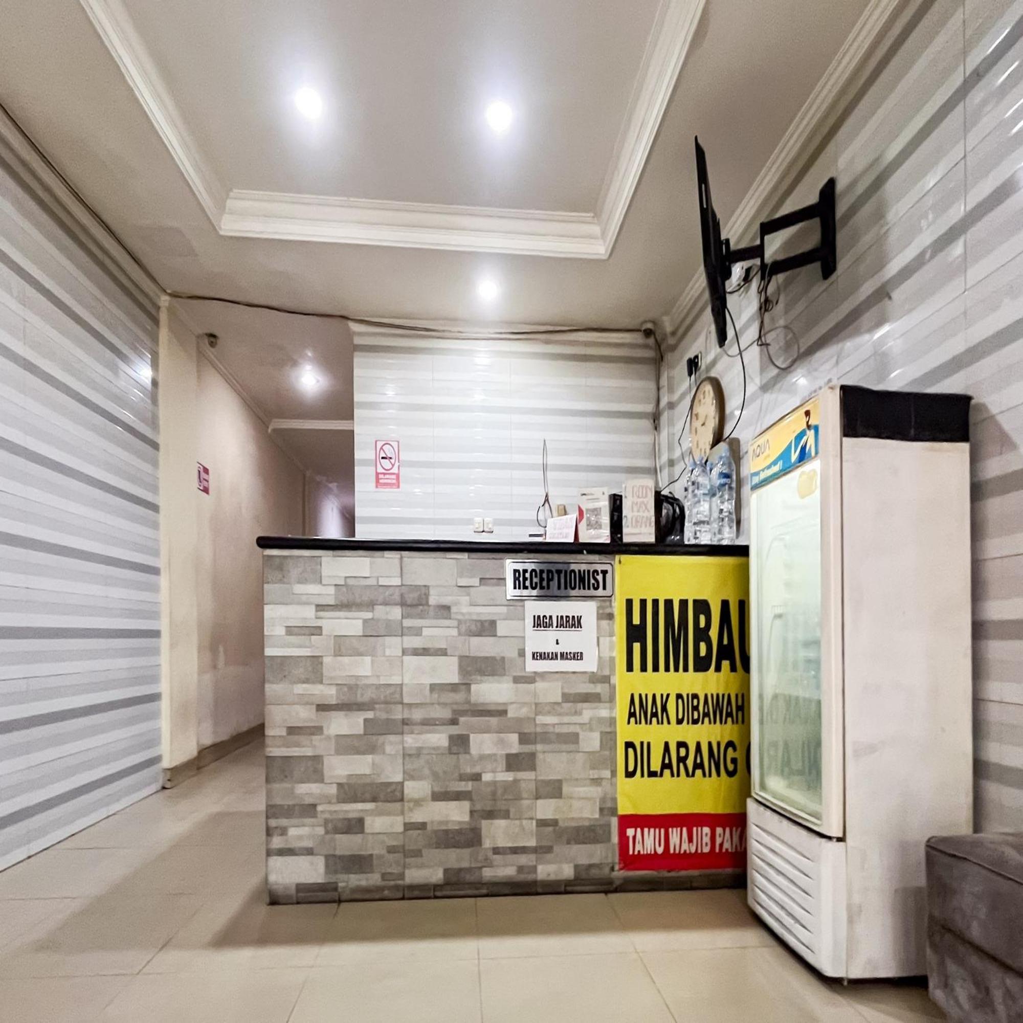 Arcadia Rooms Redpartner Jakarta Buitenkant foto