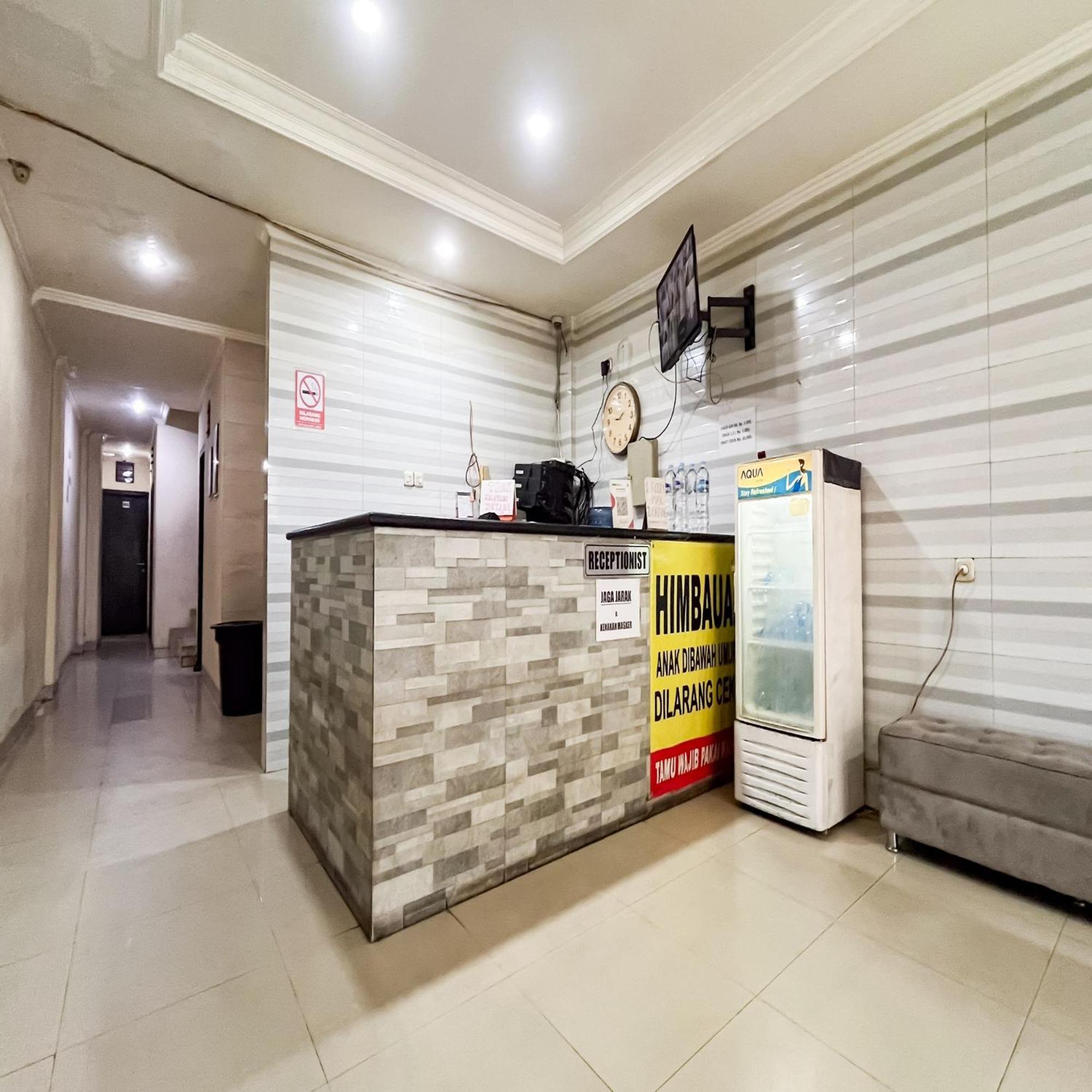 Arcadia Rooms Redpartner Jakarta Buitenkant foto